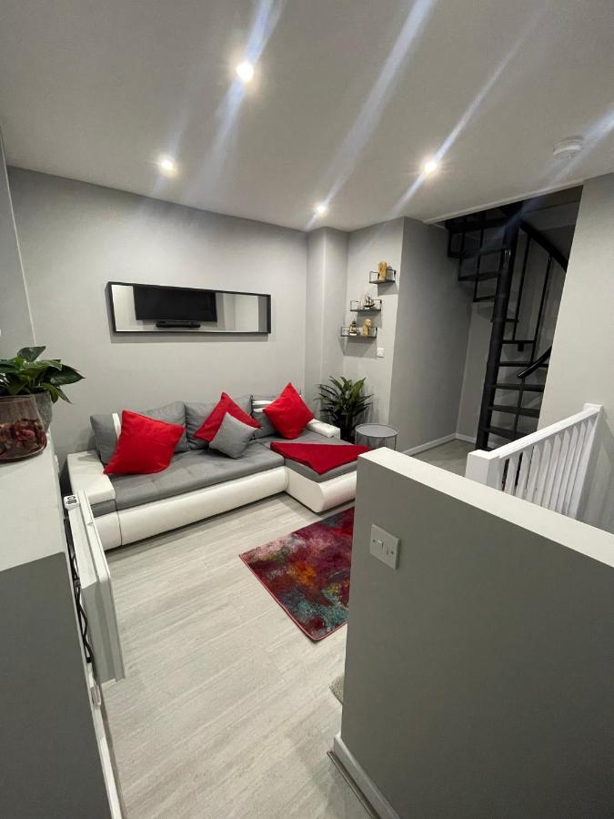 Unique Duplex Apartment Free Parking Free Wi-Fi 6 Minutes From Leeds City Centre Ngoại thất bức ảnh